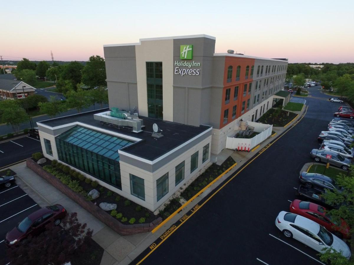 Holiday Inn Express Quantico - Stafford By Ihg Екстериор снимка