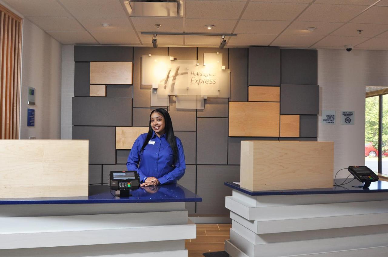 Holiday Inn Express Quantico - Stafford By Ihg Екстериор снимка